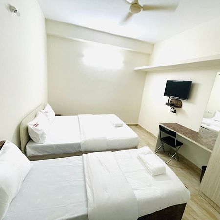 Pearl Stays, Tirupati - Very Convenient For The People Coming From Bangalore And Chennai - You Can Skip City Traffic While Reaching Any Temple In Tirupati - Covered Parking - 24Hrs Front Desk And Hot Water - Free Wifi - Flexible Checkin-In Check-Out Exterior foto